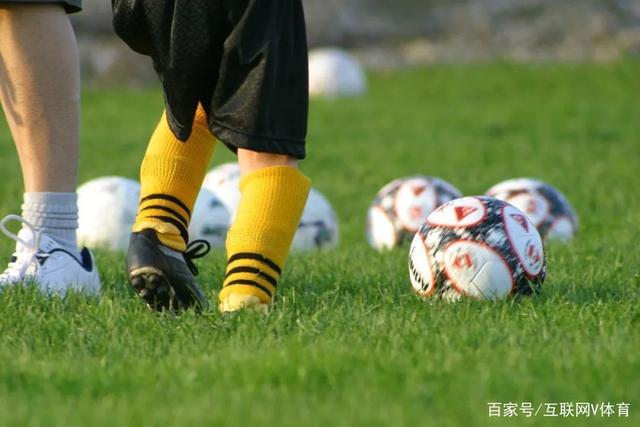西海岸主教练和助教因黄牌停赛，将缺席与铜梁龙的较量
